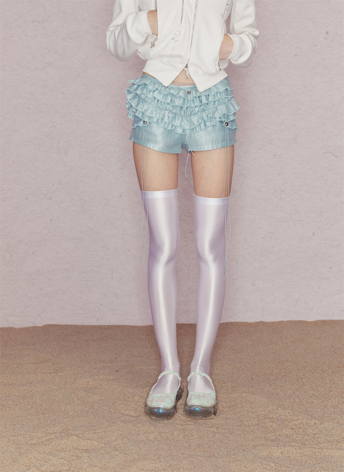 Satin pleated cake shorts ﻿