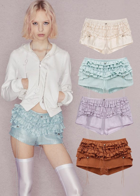 Satin pleated cake shorts ﻿
