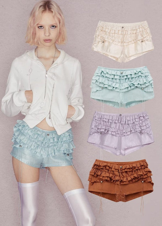 Satin pleated cake shorts ﻿