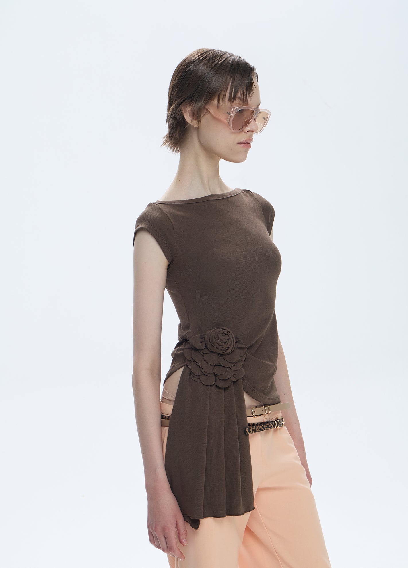 Round neck short sleeved irregular flower top T-shirt